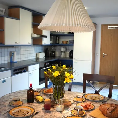 Neukirchen * Neuburg am Inn